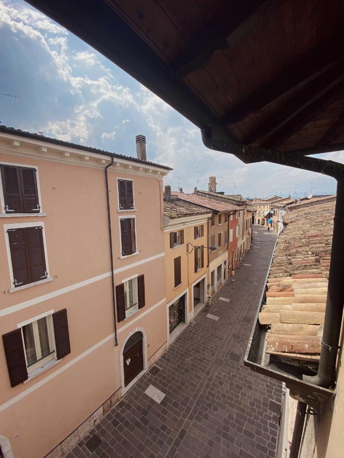 Antico Borgo Apartment Десенцано дел Гарда Екстериор снимка