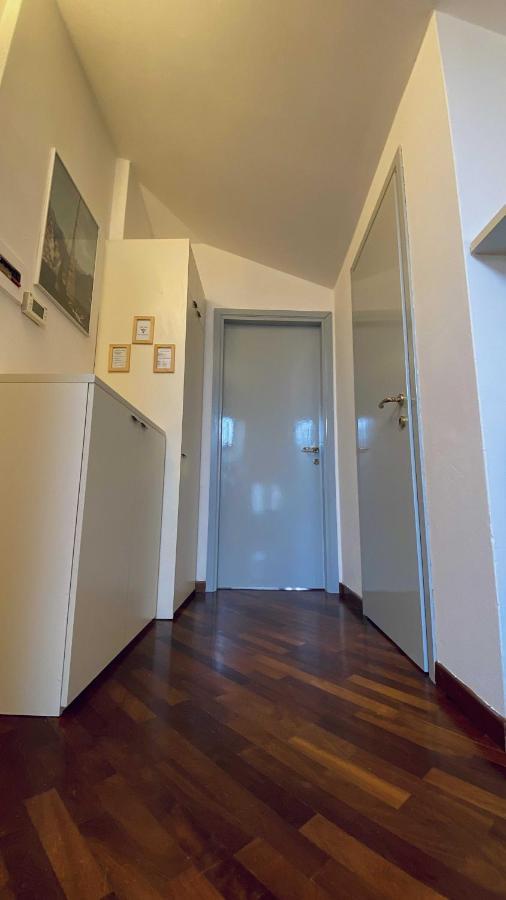 Antico Borgo Apartment Десенцано дел Гарда Екстериор снимка